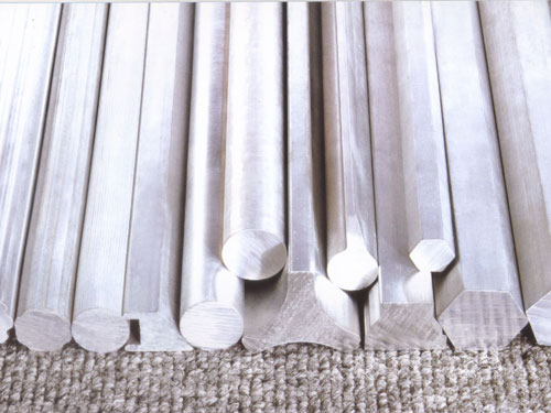 铝材产品:圆棒、方条棒、大扁条棒、花枝棒、六角棒、空心棒等